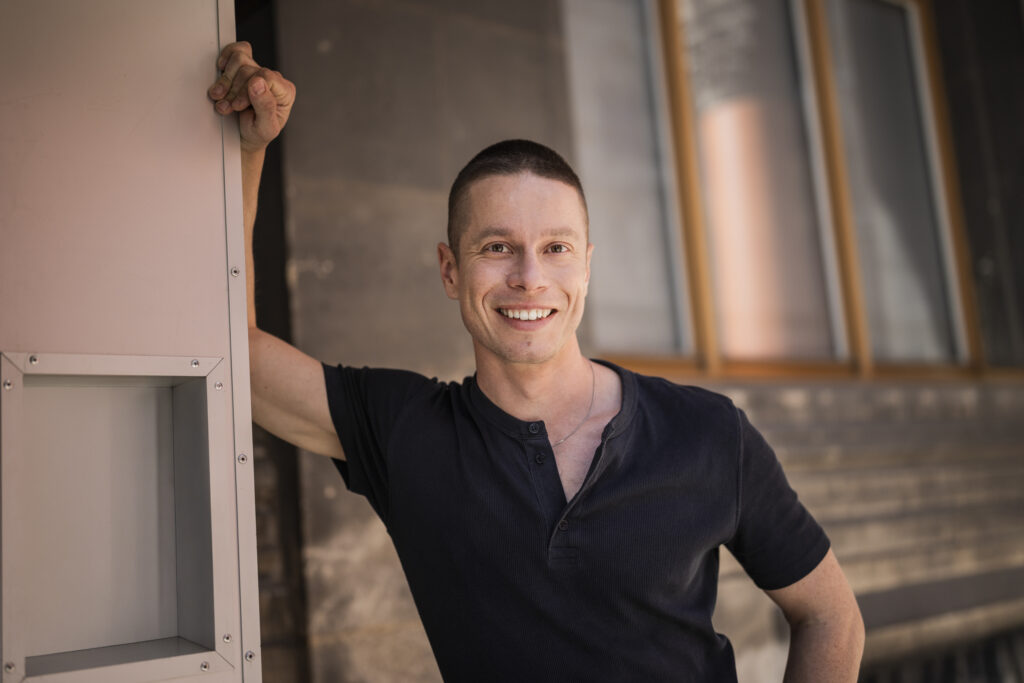 Jakob Egger, professioneller Sprecher und Schauspieler aus Wien